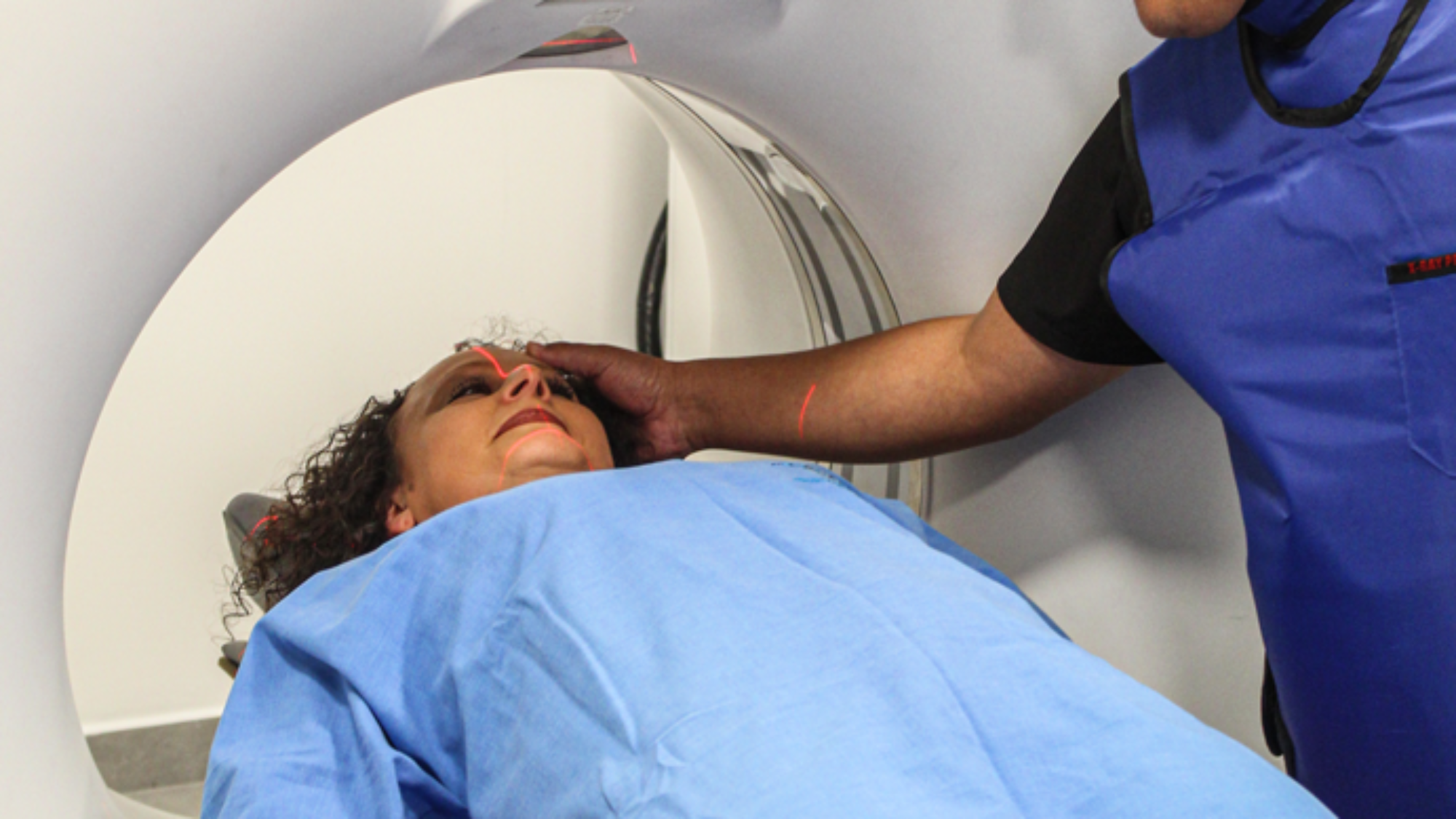 tomografia-en-quito-clinica-los-pinos